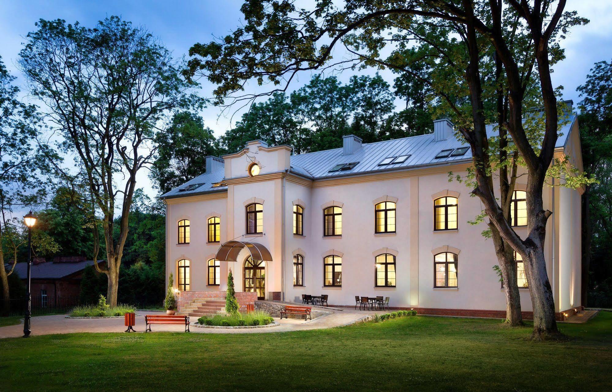 Modlin Palace Nowy Dwór Mazowiecki Buitenkant foto